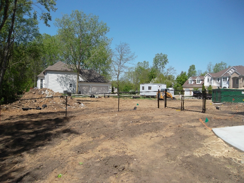 Residential Vinyl Chain Link Fencing3
