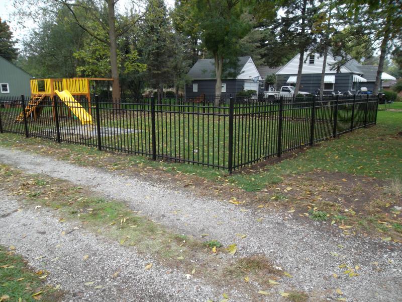 Residential Aluminum Fencing22