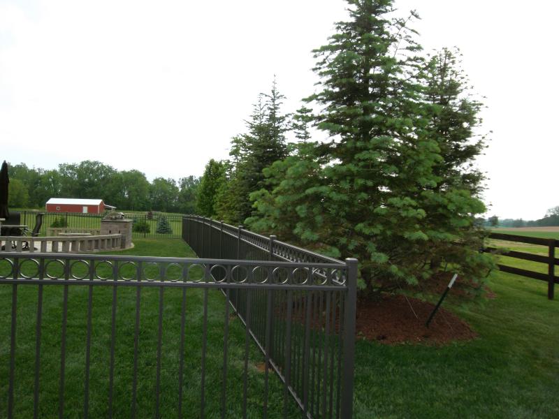 Residential Aluminum Fencing25