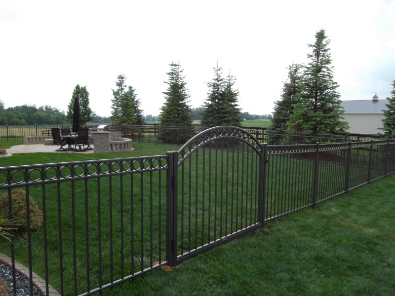 Residential Aluminum Fencing26