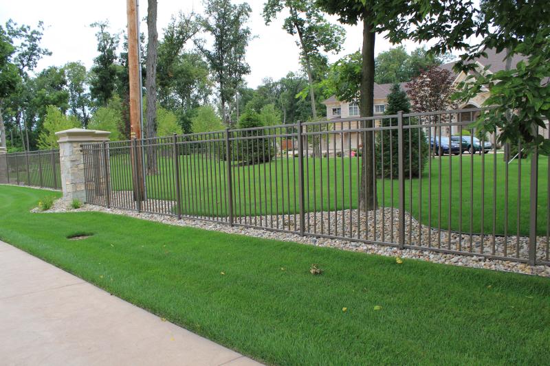 Residential Aluminum Fencing2