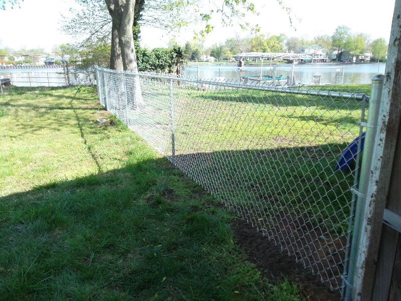 Residential Chain Link Fencing10