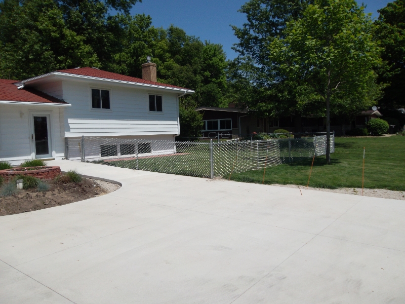 Residential Chain Link Fencing4