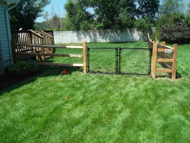 Residential Vinyl Chain Link Fencing20