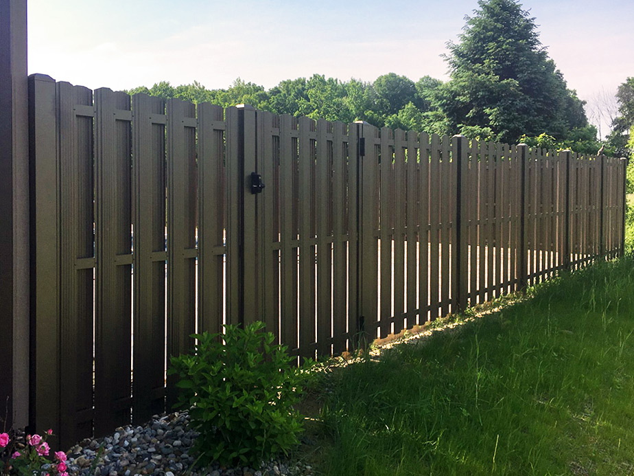 Niles Michigan residential and commercial fencing